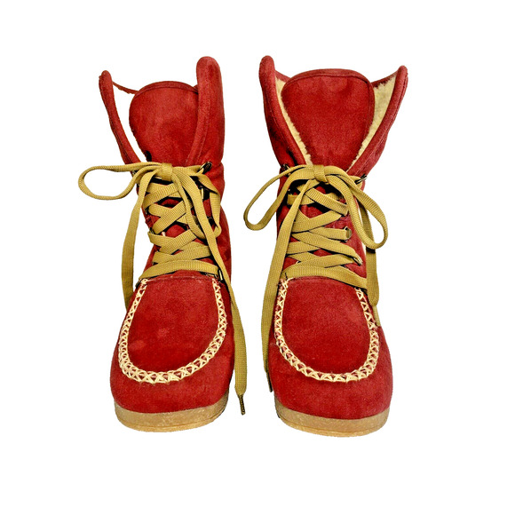 Moccasin Wedge Heel Bootie Women Sz 8 Red Faux Suede Faux Sherpa Lined by Viline - Picture 3 of 7